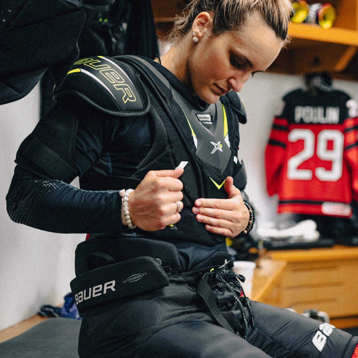 Bauer VAPOR X-W SHOULDER PAD WOMEN 4 Bauer VAPOR X-W SHOULDER PAD WOMEN - Image 2