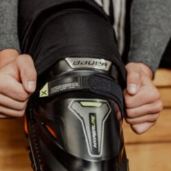 Bauer VAPOR HYPERLITE SHIN GUARDSENIOR -Bauer hyperlite shin senior intermediate