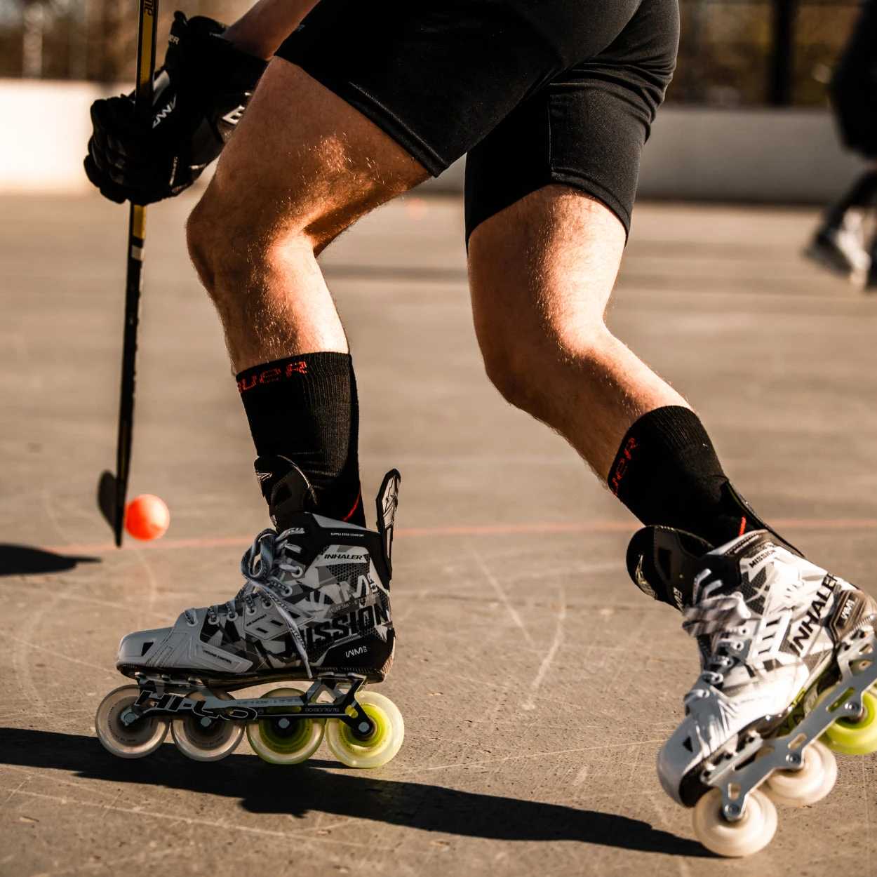 Bauer MISSION RH INHALER WM02 SKATE SENIOR 4 Bauer MISSION RH INHALER WM02 SKATE SENIOR - Image 2